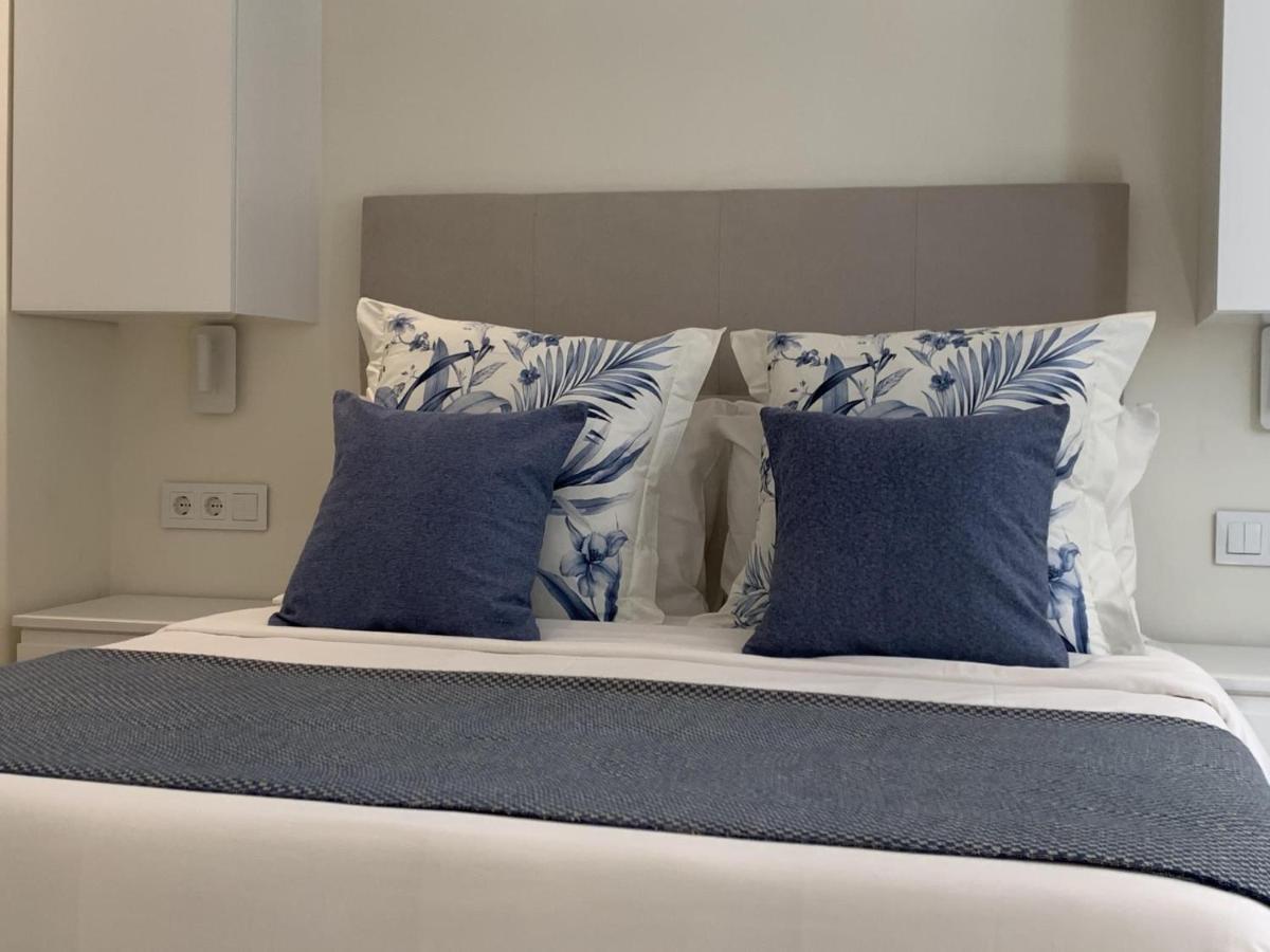 Sitges Spaces Oasis Suites- 4 Bedroom, 4 Ensuite Bathrooms, Terrace, Pool, Sitges Centre Dış mekan fotoğraf