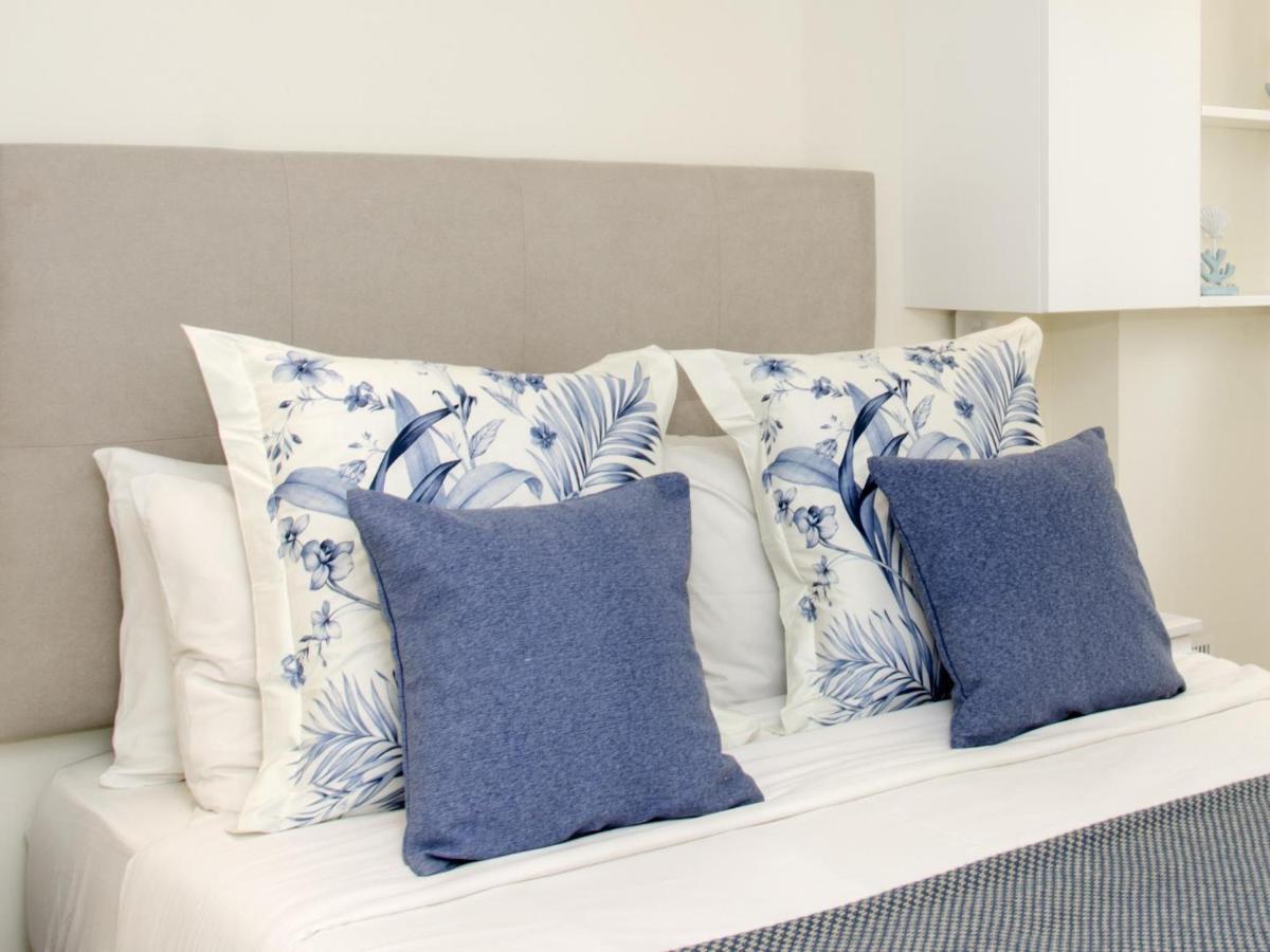 Sitges Spaces Oasis Suites- 4 Bedroom, 4 Ensuite Bathrooms, Terrace, Pool, Sitges Centre Dış mekan fotoğraf