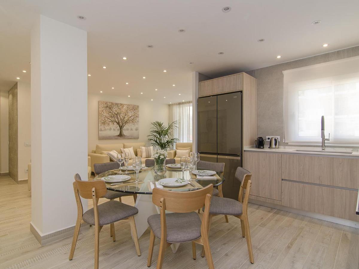 Sitges Spaces Oasis Suites- 4 Bedroom, 4 Ensuite Bathrooms, Terrace, Pool, Sitges Centre Dış mekan fotoğraf