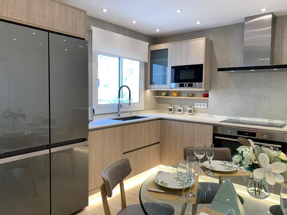 Sitges Spaces Oasis Suites- 4 Bedroom, 4 Ensuite Bathrooms, Terrace, Pool, Sitges Centre Dış mekan fotoğraf