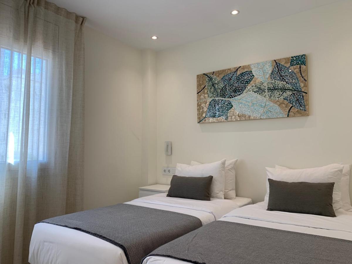 Sitges Spaces Oasis Suites- 4 Bedroom, 4 Ensuite Bathrooms, Terrace, Pool, Sitges Centre Dış mekan fotoğraf