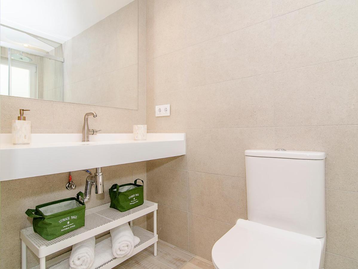 Sitges Spaces Oasis Suites- 4 Bedroom, 4 Ensuite Bathrooms, Terrace, Pool, Sitges Centre Dış mekan fotoğraf