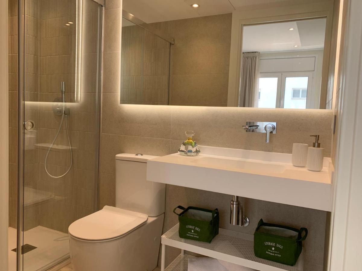 Sitges Spaces Oasis Suites- 4 Bedroom, 4 Ensuite Bathrooms, Terrace, Pool, Sitges Centre Dış mekan fotoğraf